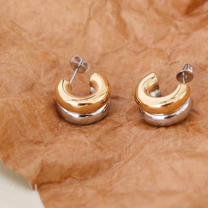 EMMA 18K GOLD HOOPS
