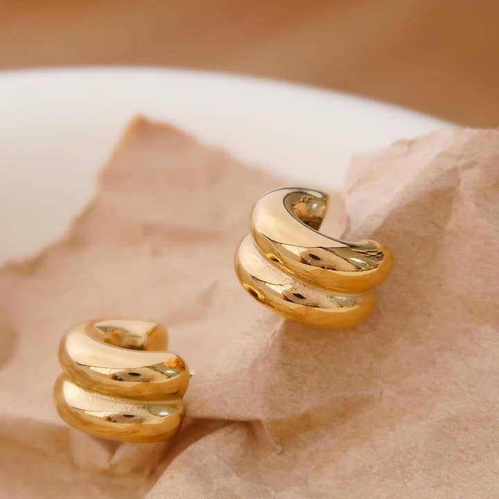 EMMA 18K GOLD HOOPS