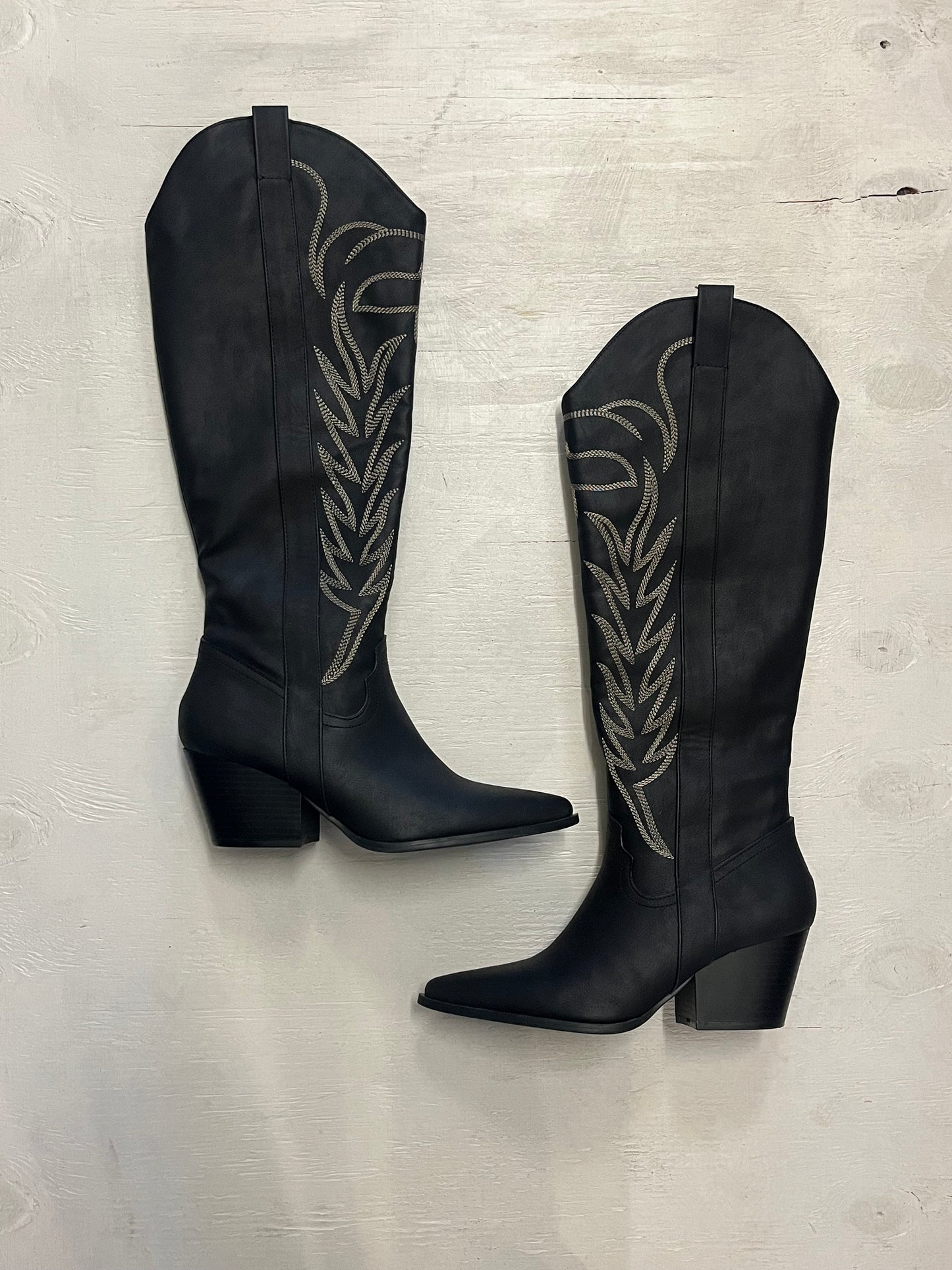 VACA BOOTS